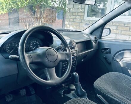 Серый Дачия Логан, объемом двигателя 1.4 л и пробегом 180 тыс. км за 3900 $, фото 3 на Automoto.ua