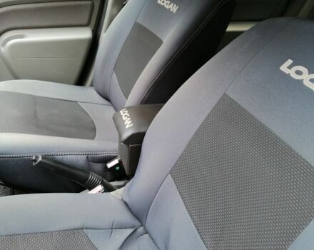Серый Дачия Логан, объемом двигателя 0 л и пробегом 299 тыс. км за 3000 $, фото 4 на Automoto.ua