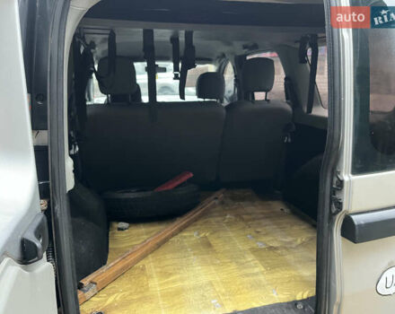 Серый Дачия Логан, объемом двигателя 1.6 л и пробегом 240 тыс. км за 3500 $, фото 17 на Automoto.ua