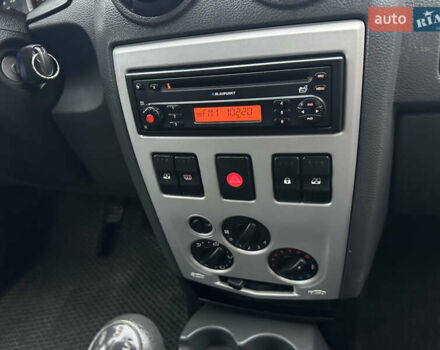 Сірий Дачія Logan, об'ємом двигуна 1.6 л та пробігом 171 тис. км за 5700 $, фото 32 на Automoto.ua