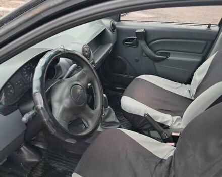 Серый Дачия Логан, объемом двигателя 1.4 л и пробегом 318 тыс. км за 2750 $, фото 5 на Automoto.ua