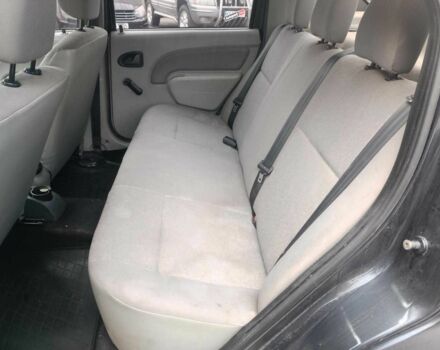 Сірий Дачія Logan, об'ємом двигуна 1.6 л та пробігом 360 тис. км за 3190 $, фото 11 на Automoto.ua