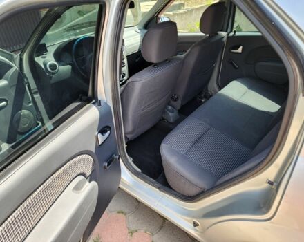 Серый Дачия Логан, объемом двигателя 1.6 л и пробегом 250 тыс. км за 3200 $, фото 5 на Automoto.ua