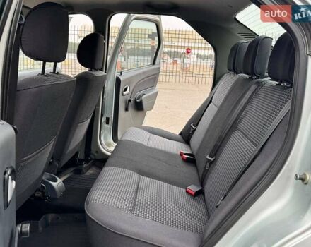 Сірий Дачія Logan, об'ємом двигуна 1.6 л та пробігом 176 тис. км за 4700 $, фото 22 на Automoto.ua