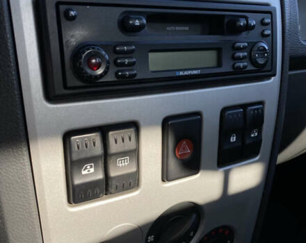 Сірий Дачія Logan, об'ємом двигуна 1.6 л та пробігом 179 тис. км за 3999 $, фото 9 на Automoto.ua