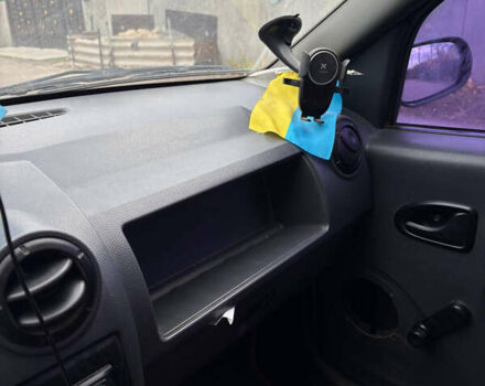 Дачия Логан 2007 в Фастове на Automoto.ua Серый Дачия Логан, объемом двигателя 1.39 л и пробегом 390 тыс. км за 2000 $, фото 8 на Automoto.ua