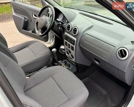 Сірий Дачія Logan, об'ємом двигуна 1.6 л та пробігом 176 тис. км за 4700 $, фото 24 на Automoto.ua