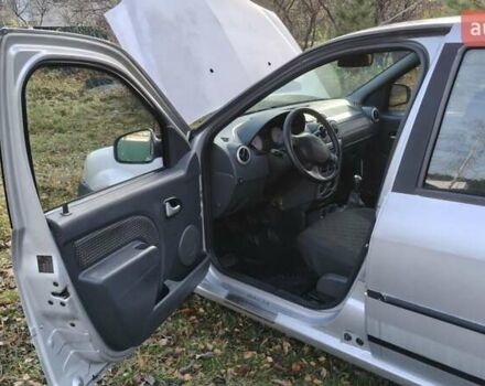 Сірий Дачія Logan, об'ємом двигуна 1.6 л та пробігом 300 тис. км за 2700 $, фото 12 на Automoto.ua