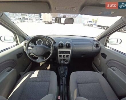 Серый Дачия Логан, объемом двигателя 1.6 л и пробегом 166 тыс. км за 5300 $, фото 10 на Automoto.ua