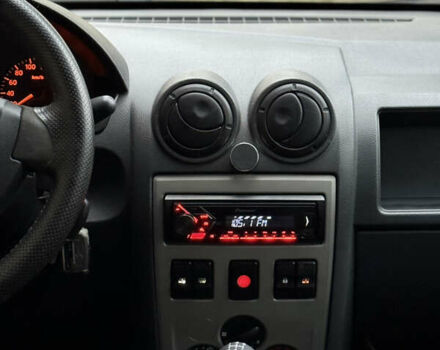 Серый Дачия Логан, объемом двигателя 1.39 л и пробегом 280 тыс. км за 2550 $, фото 11 на Automoto.ua