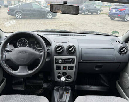 Серый Дачия Логан, объемом двигателя 1.6 л и пробегом 192 тыс. км за 5500 $, фото 6 на Automoto.ua