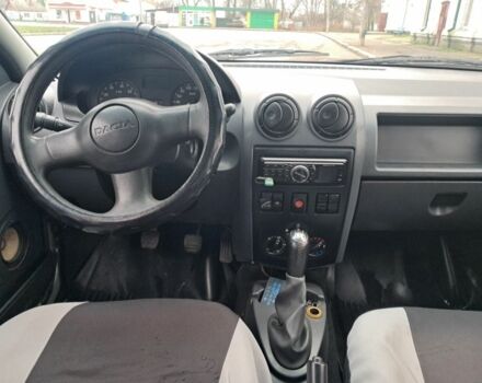 Серый Дачия Логан, объемом двигателя 1.4 л и пробегом 318 тыс. км за 2750 $, фото 7 на Automoto.ua