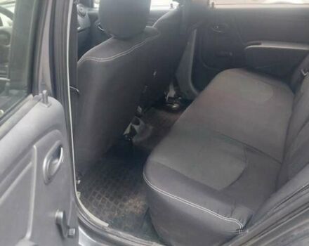 Серый Дачия Логан, объемом двигателя 1.39 л и пробегом 310 тыс. км за 2000 $, фото 5 на Automoto.ua