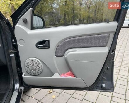 Серый Дачия Логан, объемом двигателя 1.6 л и пробегом 186 тыс. км за 3950 $, фото 19 на Automoto.ua