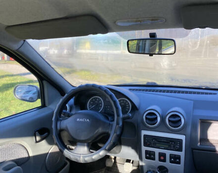 Сірий Дачія Logan, об'ємом двигуна 1.6 л та пробігом 179 тис. км за 3999 $, фото 7 на Automoto.ua