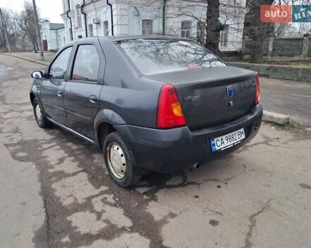 Серый Дачия Логан, объемом двигателя 1.4 л и пробегом 318 тыс. км за 2750 $, фото 3 на Automoto.ua