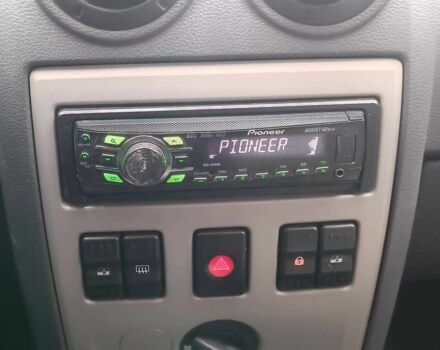 Сірий Дачія Logan, об'ємом двигуна 1.6 л та пробігом 360 тис. км за 3190 $, фото 21 на Automoto.ua