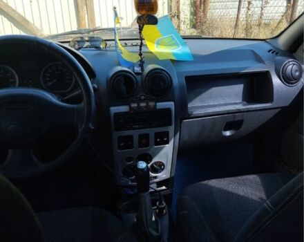 Сірий Дачія Logan, об'ємом двигуна 0 л та пробігом 120 тис. км за 3100 $, фото 4 на Automoto.ua