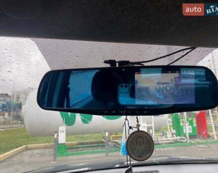 Серый Дачия Логан, объемом двигателя 1.4 л и пробегом 300 тыс. км за 3000 $, фото 5 на Automoto.ua