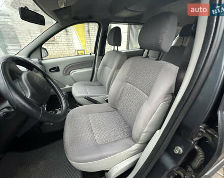 Сірий Дачія Logan, об'ємом двигуна 1.6 л та пробігом 171 тис. км за 5700 $, фото 25 на Automoto.ua