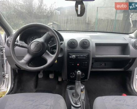Сірий Дачія Logan, об'ємом двигуна 1.39 л та пробігом 246 тис. км за 1800 $, фото 19 на Automoto.ua