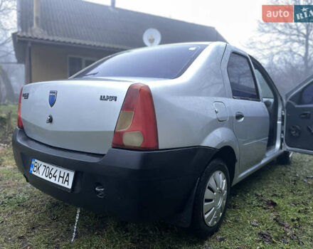 Сірий Дачія Logan, об'ємом двигуна 1.39 л та пробігом 246 тис. км за 1800 $, фото 4 на Automoto.ua