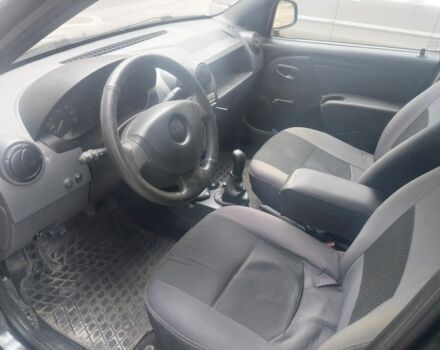 Серый Дачия Логан, объемом двигателя 1.4 л и пробегом 310 тыс. км за 2000 $, фото 3 на Automoto.ua