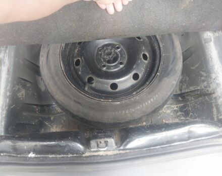 Серый Дачия Логан, объемом двигателя 1.4 л и пробегом 310 тыс. км за 2000 $, фото 5 на Automoto.ua