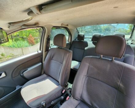 Серый Дачия Логан, объемом двигателя 1.6 л и пробегом 250 тыс. км за 3200 $, фото 7 на Automoto.ua