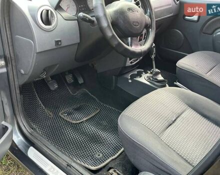 Сірий Дачія Logan, об'ємом двигуна 1.6 л та пробігом 301 тис. км за 4000 $, фото 23 на Automoto.ua