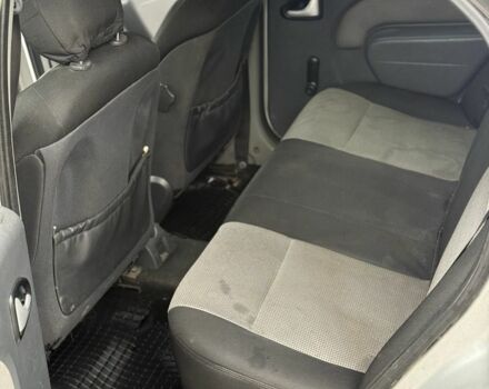 Серый Дачия Логан, объемом двигателя 1.6 л и пробегом 360 тыс. км за 1999 $, фото 9 на Automoto.ua