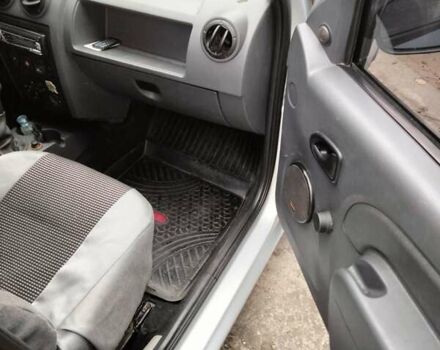 Серый Дачия Логан, объемом двигателя 1.4 л и пробегом 151 тыс. км за 4300 $, фото 13 на Automoto.ua