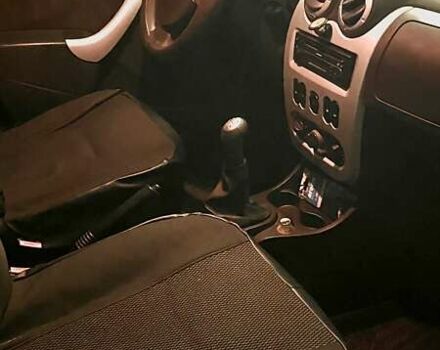 Дачія Logan 2008 у Дніпро (Дніпропетровську) на Automoto.ua Сірий Дачія Logan, об'ємом двигуна 1.6 л та пробігом 300 тис. км за 4600 $, фото 4 на Automoto.ua