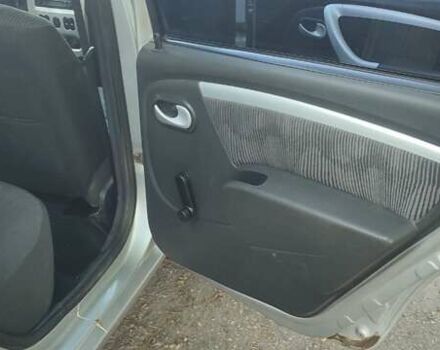 Сірий Дачія Logan, об'ємом двигуна 1.6 л та пробігом 325 тис. км за 3950 $, фото 14 на Automoto.ua