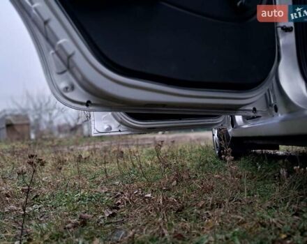 Серый Дачия Логан, объемом двигателя 1.6 л и пробегом 231 тыс. км за 4100 $, фото 22 на Automoto.ua