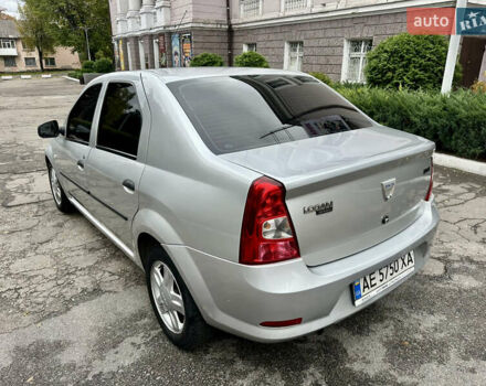 Дачия Логан 2008 в Каменское - Днепродзержинск на Automoto.ua Серый Дачия Логан, объемом двигателя 1.39 л и пробегом 165 тыс. км за 4600 $, фото 1 на Automoto.ua