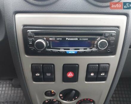 Сірий Дачія Logan, об'ємом двигуна 1.38 л та пробігом 48 тис. км за 4999 $, фото 11 на Automoto.ua