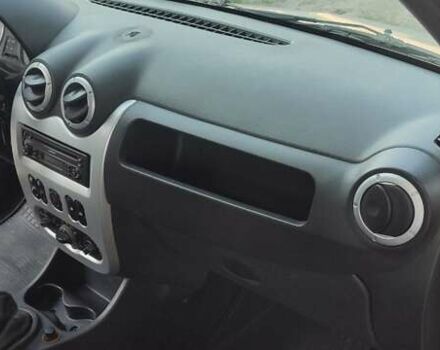 Сірий Дачія Logan, об'ємом двигуна 1.6 л та пробігом 325 тис. км за 3950 $, фото 18 на Automoto.ua