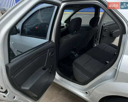 Сірий Дачія Logan, об'ємом двигуна 1.39 л та пробігом 241 тис. км за 3700 $, фото 12 на Automoto.ua