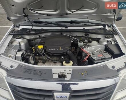 Серый Дачия Логан, объемом двигателя 1.6 л и пробегом 215 тыс. км за 5600 $, фото 2 на Automoto.ua