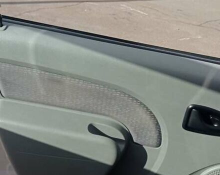 Дачія Logan 2008 у Житомирі на Automoto.ua Сірий Дачія Logan, об'ємом двигуна 1.6 л та пробігом 278 тис. км за 6000 $, фото 10 на Automoto.ua