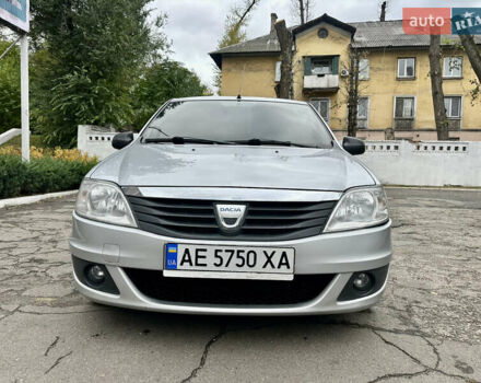Дачия Логан 2008 в Каменское - Днепродзержинск на Automoto.ua Серый Дачия Логан, объемом двигателя 1.39 л и пробегом 165 тыс. км за 4600 $, фото 3 на Automoto.ua