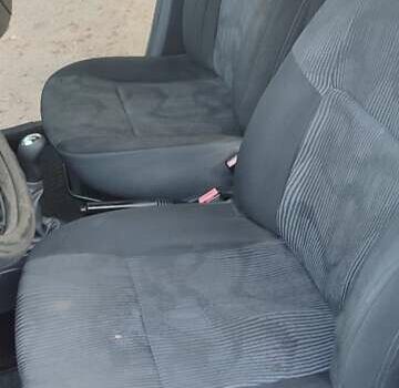 Сірий Дачія Logan, об'ємом двигуна 1.6 л та пробігом 325 тис. км за 3950 $, фото 11 на Automoto.ua