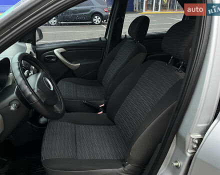 Сірий Дачія Logan, об'ємом двигуна 1.39 л та пробігом 241 тис. км за 3700 $, фото 8 на Automoto.ua