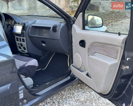 Серый Дачия Логан, объемом двигателя 1.6 л и пробегом 289 тыс. км за 2999 $, фото 25 на Automoto.ua