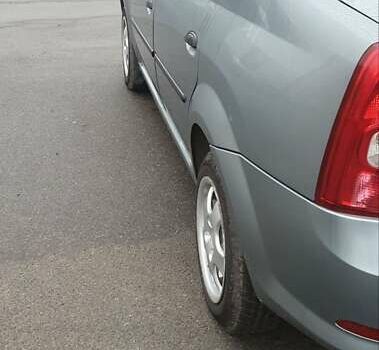 Серый Дачия Логан, объемом двигателя 1.6 л и пробегом 251 тыс. км за 4500 $, фото 4 на Automoto.ua