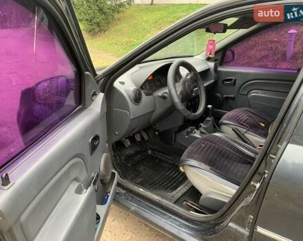 Сірий Дачія Logan, об'ємом двигуна 1.4 л та пробігом 350 тис. км за 3000 $, фото 7 на Automoto.ua