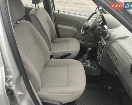 Серый Дачия Логан, объемом двигателя 1.6 л и пробегом 215 тыс. км за 5600 $, фото 3 на Automoto.ua