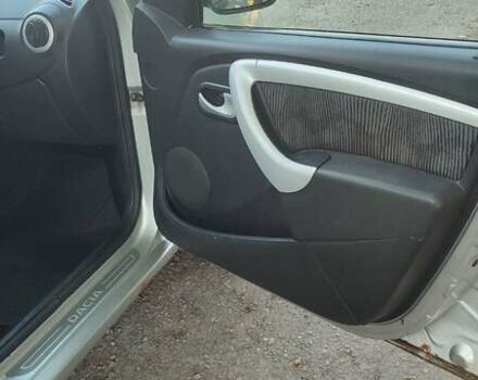 Сірий Дачія Logan, об'ємом двигуна 1.6 л та пробігом 325 тис. км за 3950 $, фото 15 на Automoto.ua