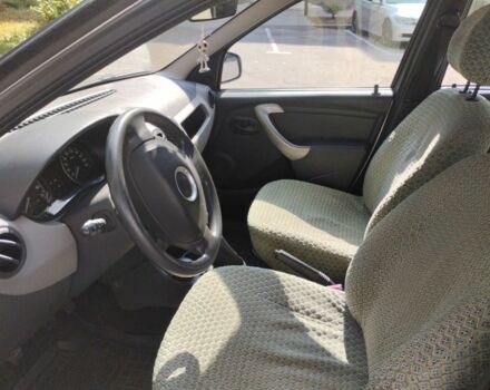 Серый Дачия Логан, объемом двигателя 1.4 л и пробегом 114 тыс. км за 5500 $, фото 2 на Automoto.ua